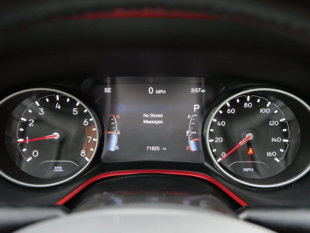 Used 2019 Orange Jeep Trailhawk image 24