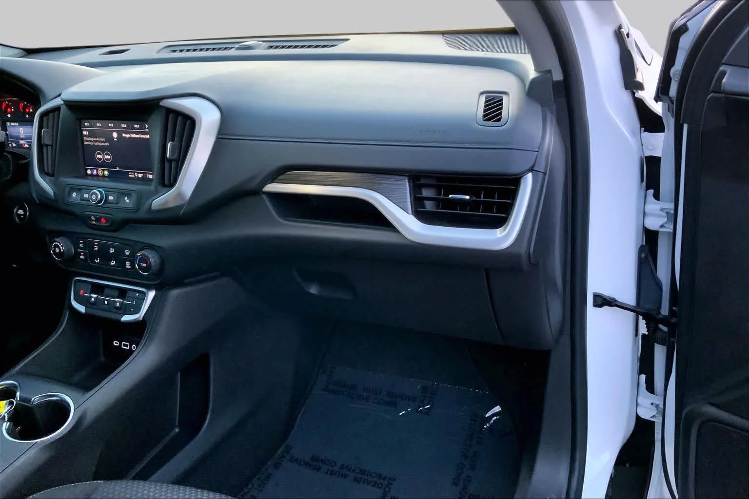 Used 2024 Summit White GMC SLE image 16