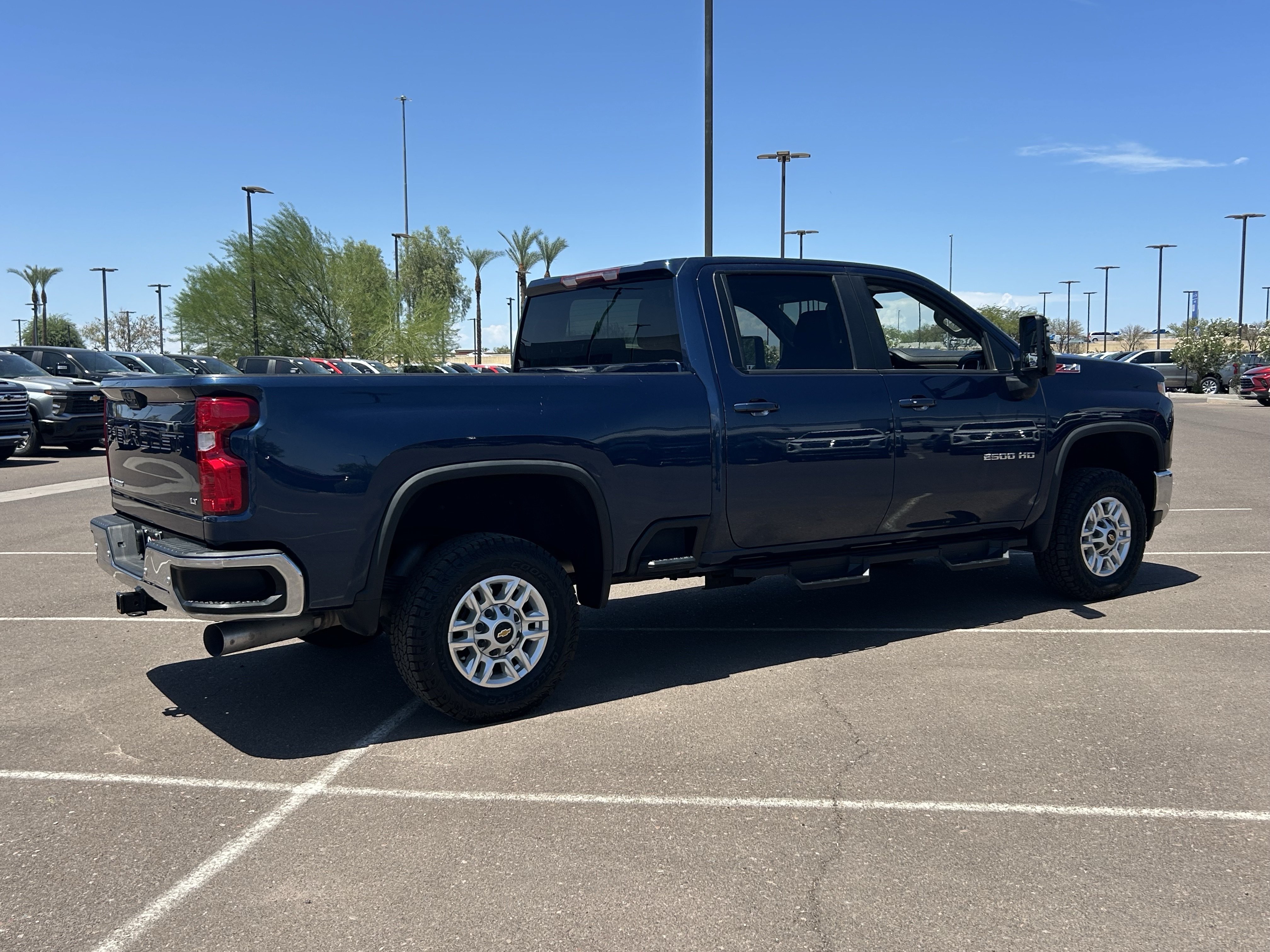 Certified Used 2022 Northsky Blue Metallic Chevrolet LT image 5