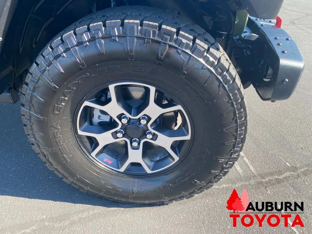 Used 2021 Green Jeep Rubicon image 9