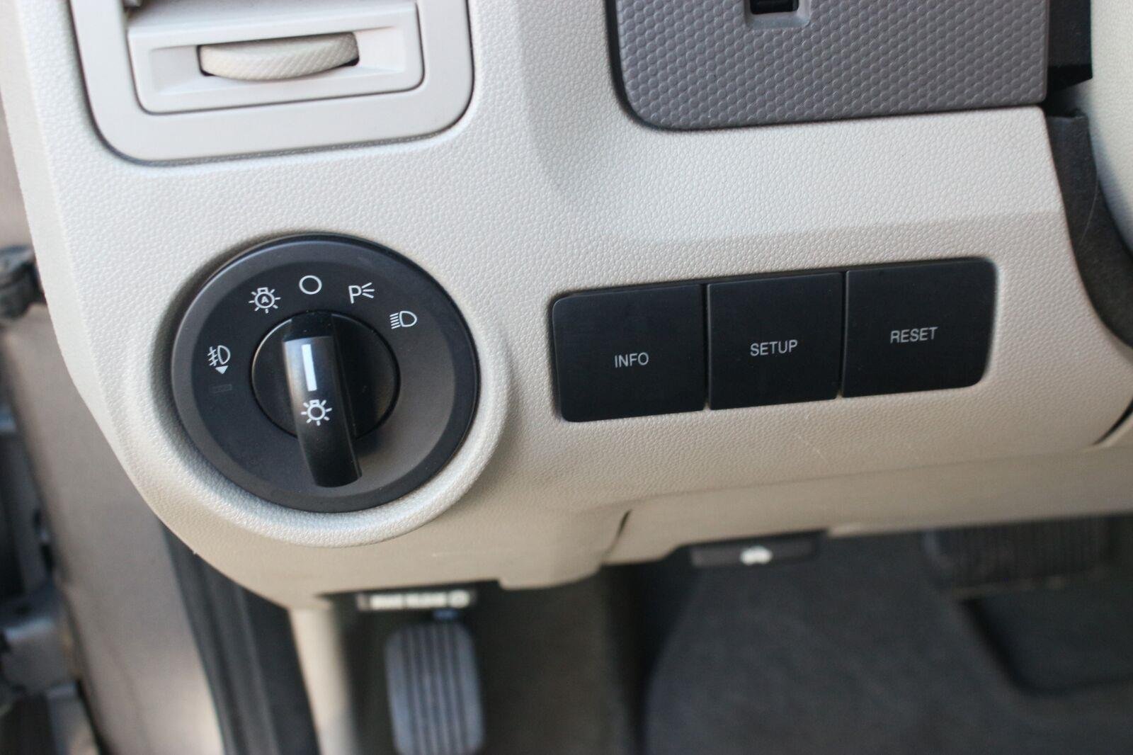 Used 2012 Blue Ford XLT image 25