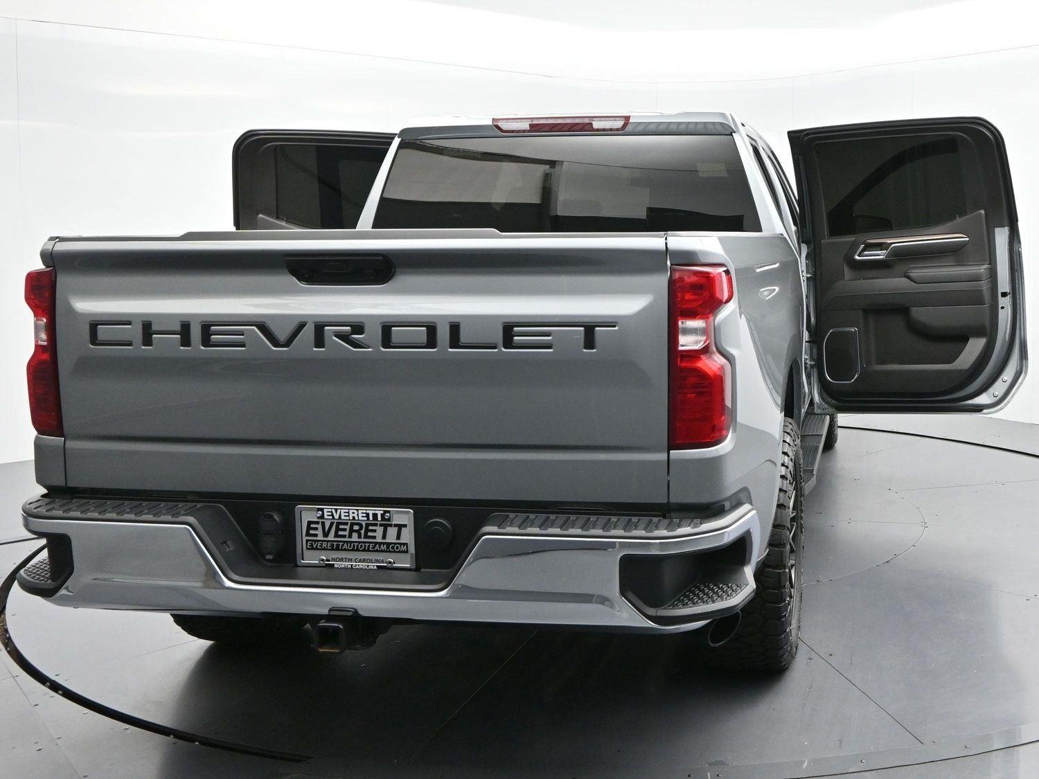 Used 2025 Sterling Gray Metallic Chevrolet LT image 44
