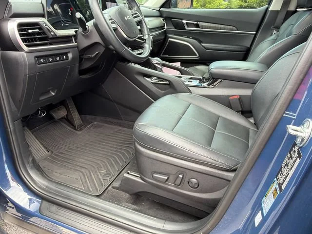 Used 2025 Blue Kia EX image 9
