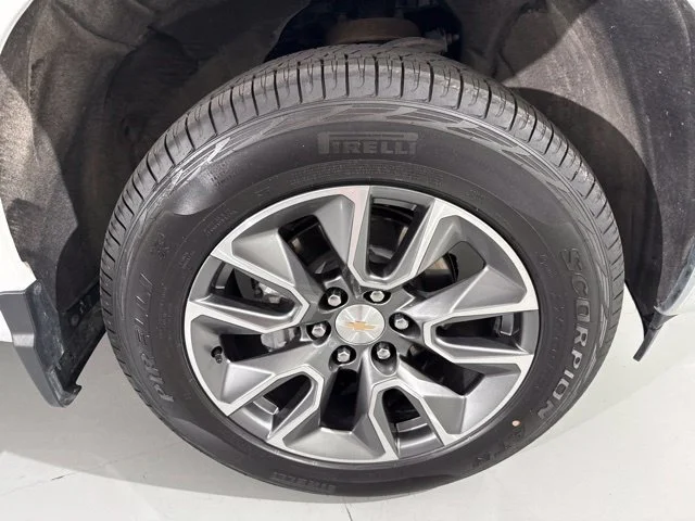 Used 2024 White Chevrolet LT image 12