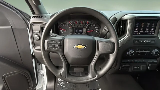 Used 2025 White Chevrolet Custom image 12