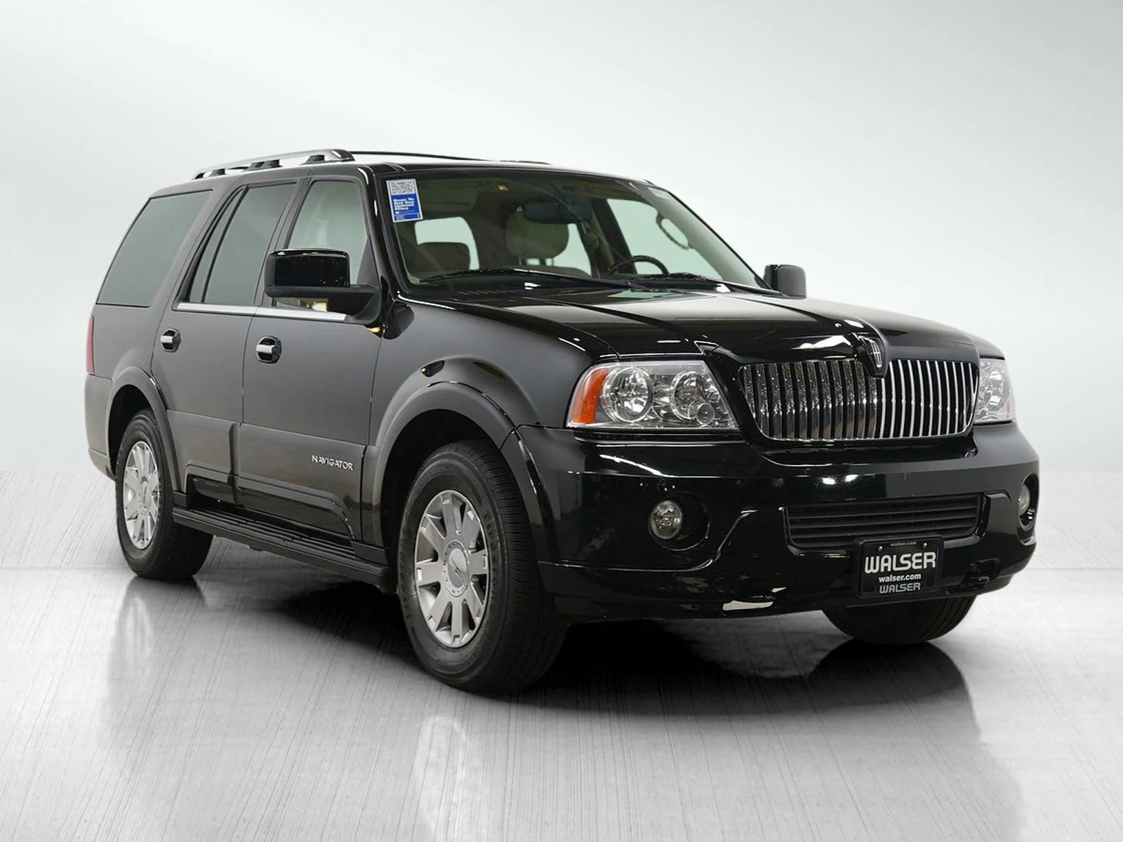 Used 2004 Black Clearcoat Lincoln Ultimate image 7