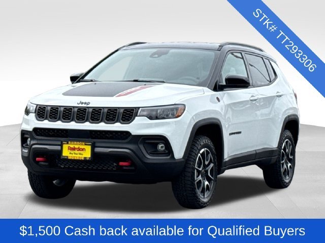 New 2026 Bright White Clear-Coat Exterior Paint Jeep Trailhawk image 2