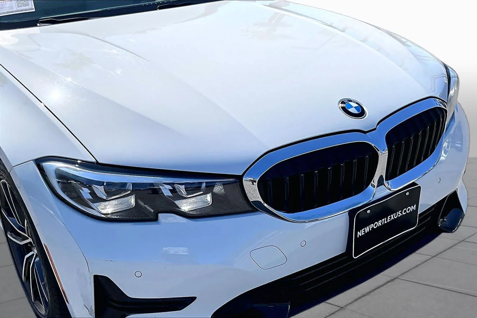 Used 2019 Alpine White BMW 330i image 28