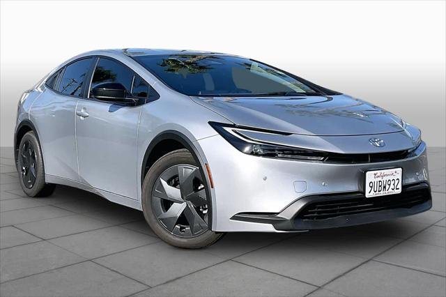 Certified Used 2025 CUTTING EDGE Toyota  image 2
