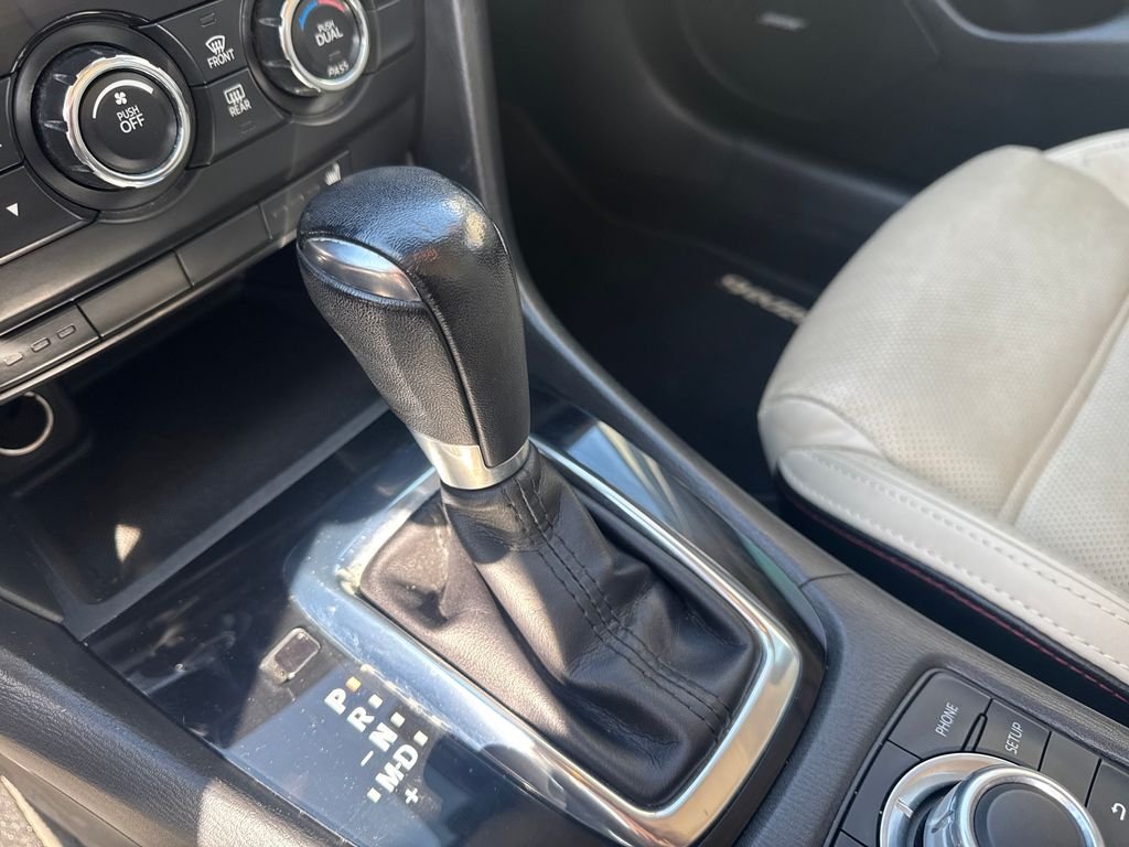 Used 2015 Red Mazda i Grand Touring image 24