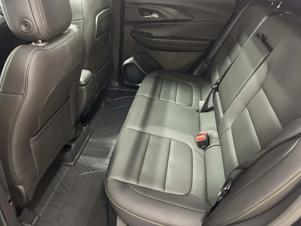 New 2026 Mosaic Black Metallic Chevrolet ACTIV image 15