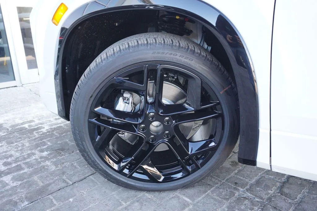New 2026 White/off-white Volkswagen 2.0T SE R-Line Black image 29