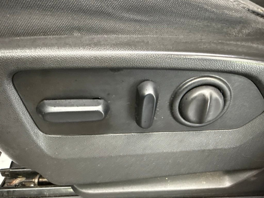 Used 2019 Gray GMC SLE image 23