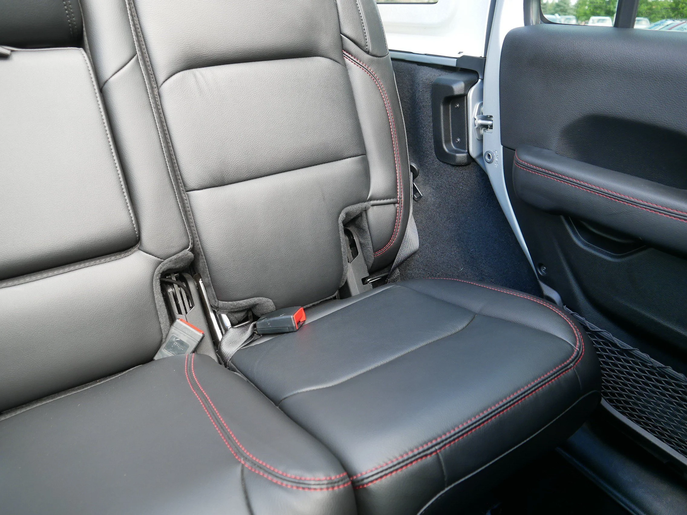 Used 2023 Silver Zynith Clearcoat Jeep Rubicon image 14