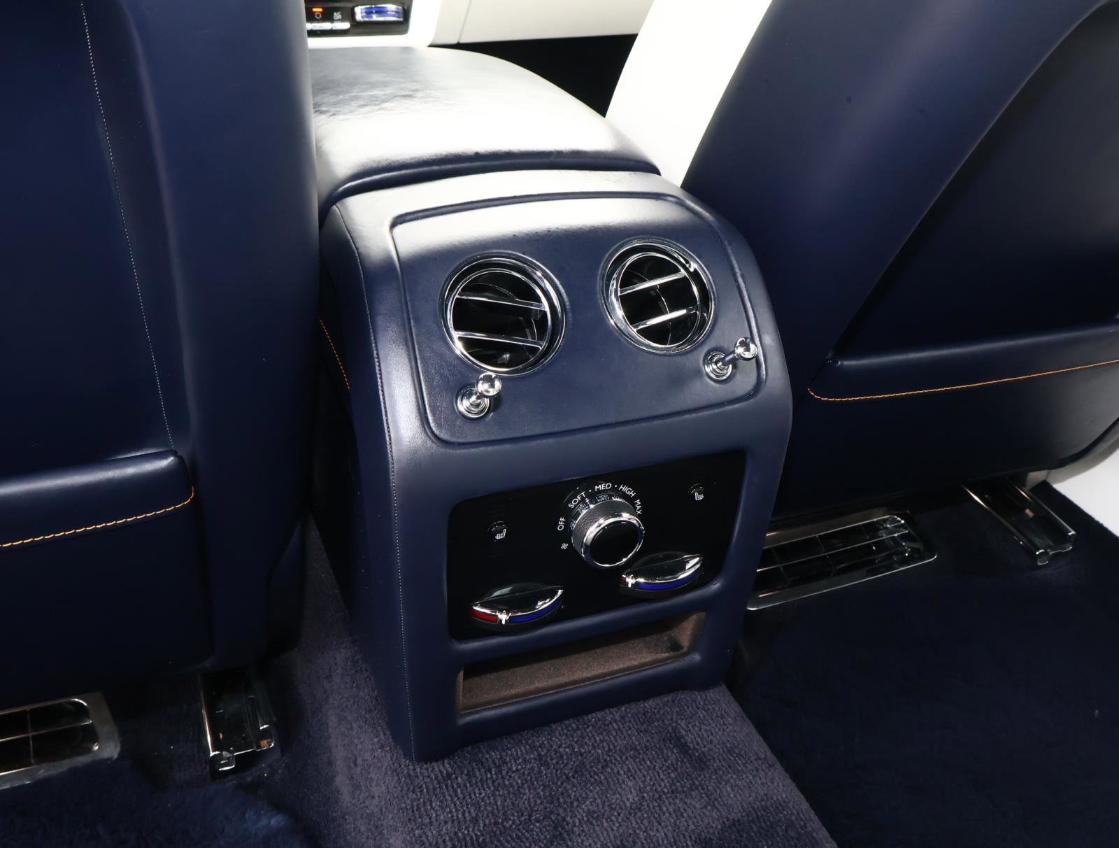 Used 2022 Midnight Rolls-Royce Base image 12