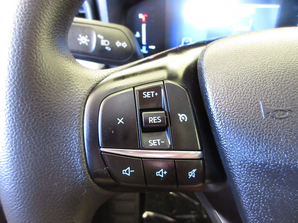New 2026 Space White Metallic Ford XLT image 15