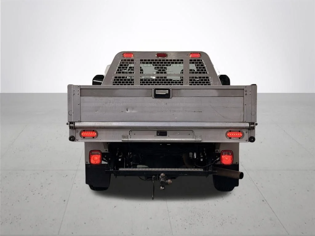 Used 2018 White Ford XL image 11