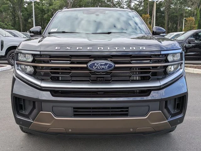 New 2026 Gray Ford King Ranch image 9