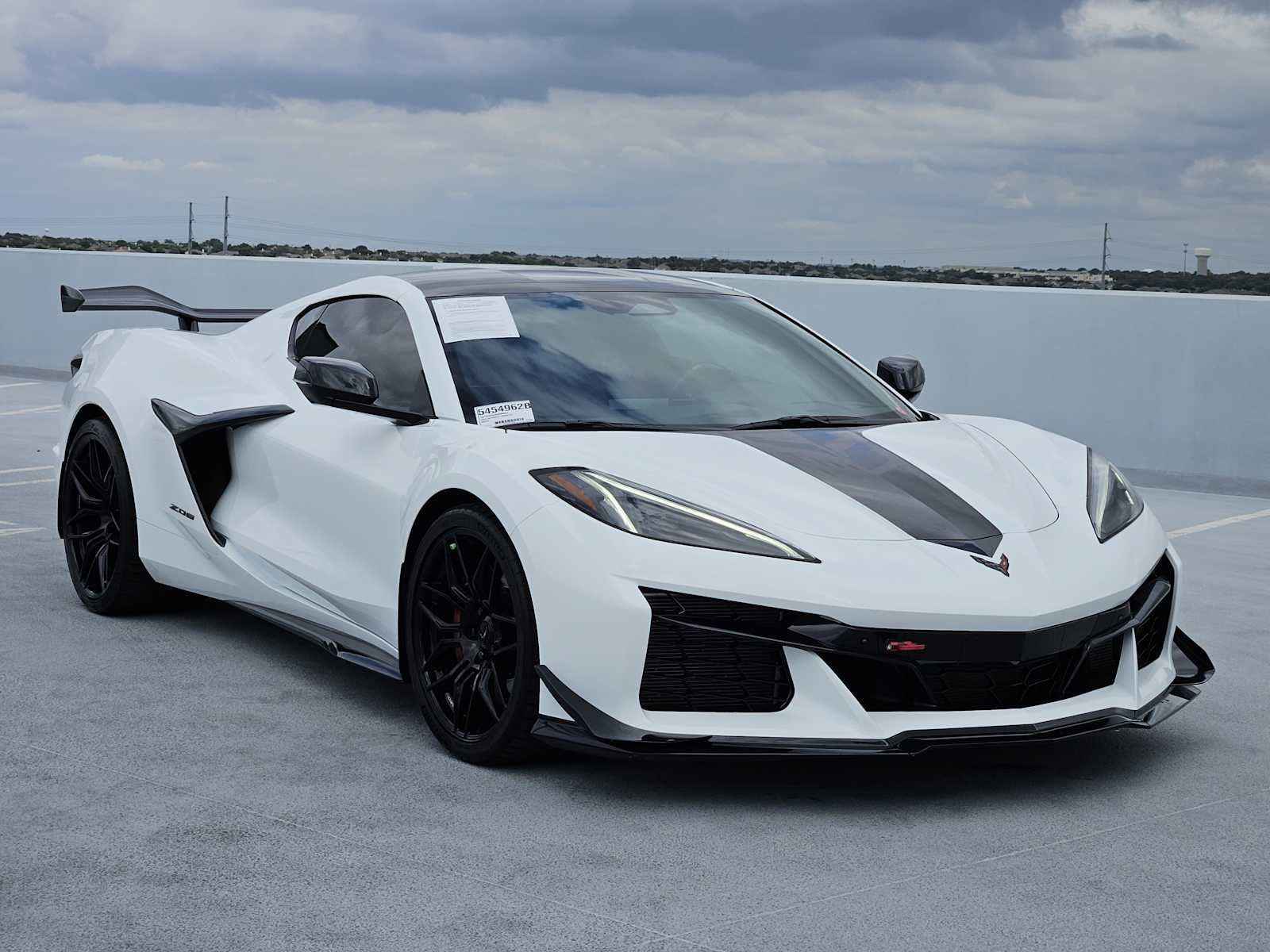 Used 2024 Arctic White Chevrolet 3LZ image 3