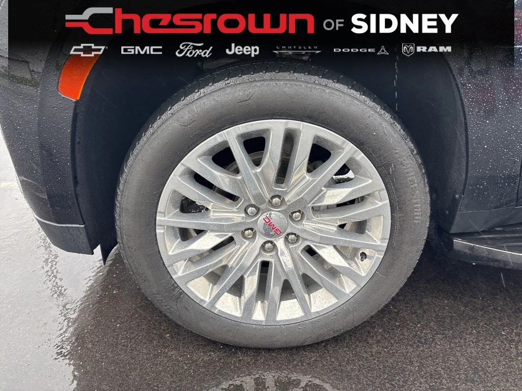 Used 2023 Black GMC SLT image 9