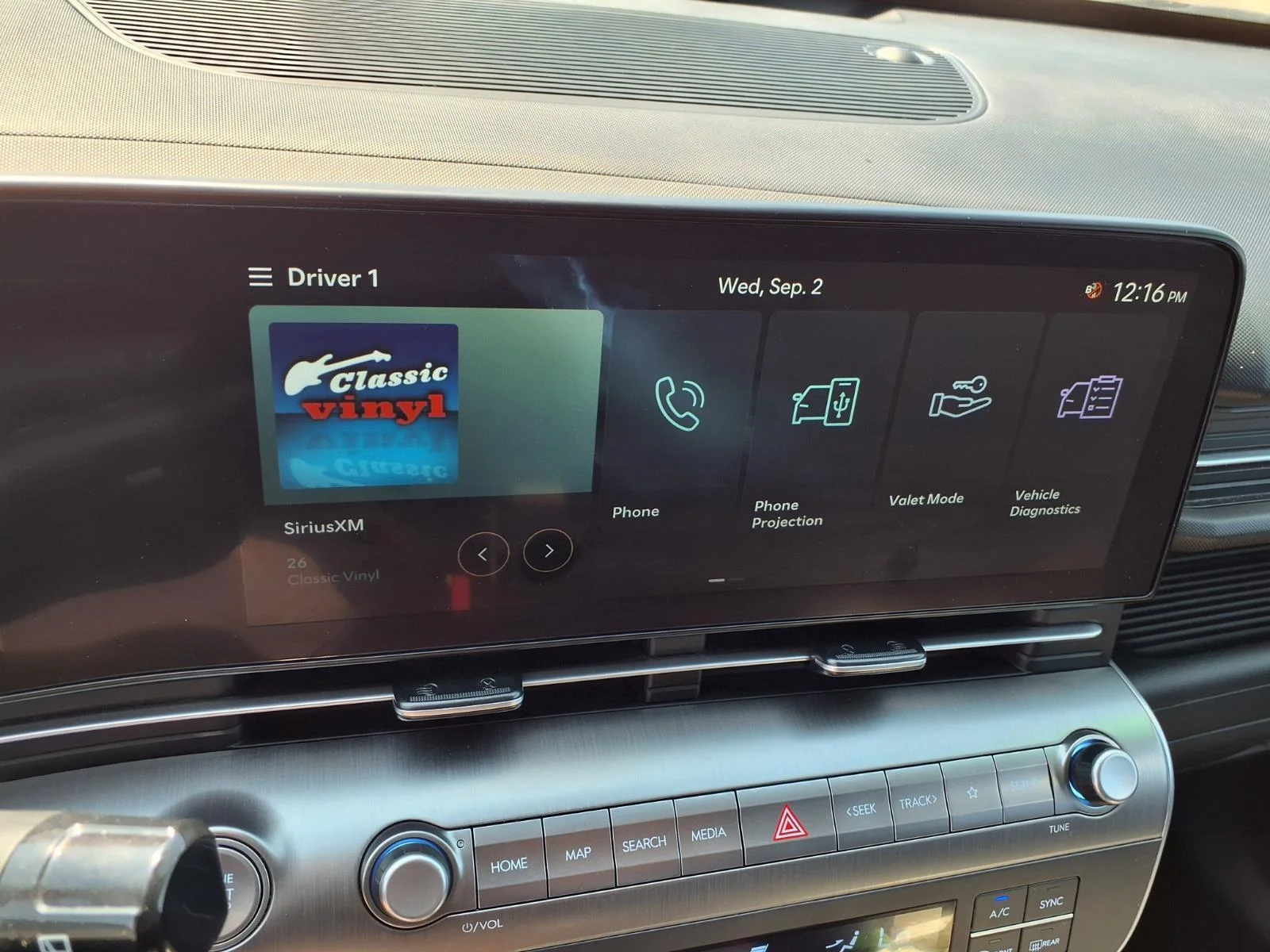 Used 2025 Cyber Gray Metallic Hyundai SEL image 5