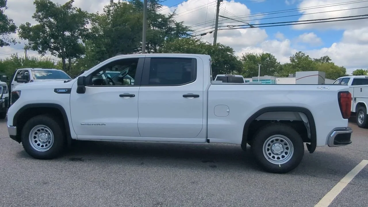 New 2026 Summit White GMC Pro image 5