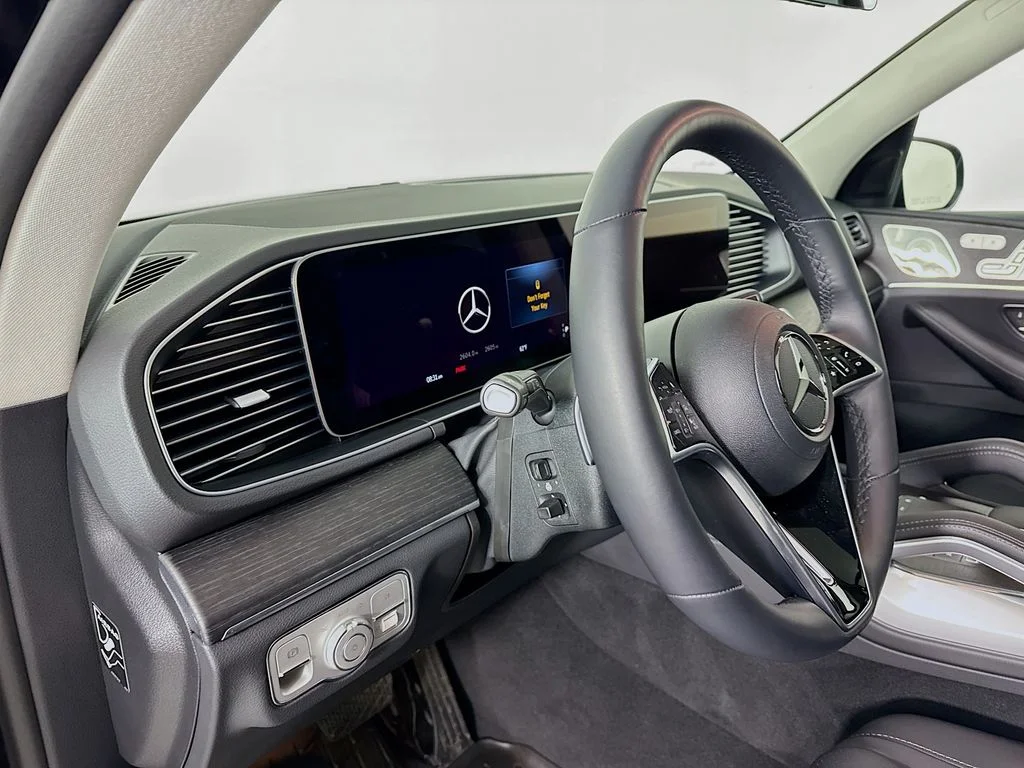 Used 2026 Black Mercedes-Benz GLE 450 image 4