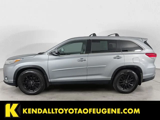 Used 2019 Silver Toyota XLE image 8