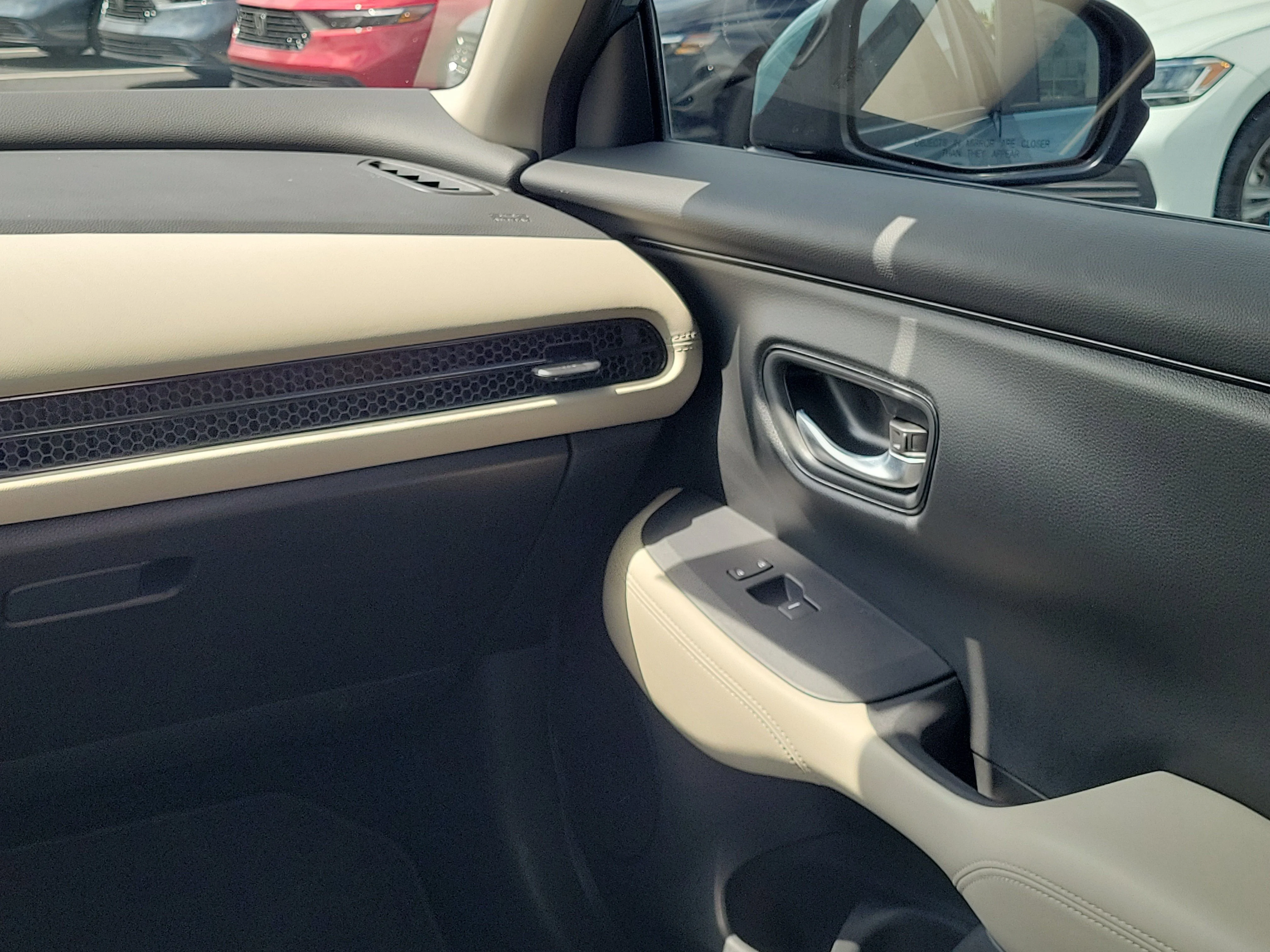 2025 Honda HR-V LX - Photo 41