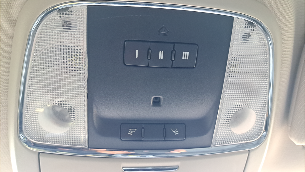 Used 2013 Black Jeep Altitude image 16