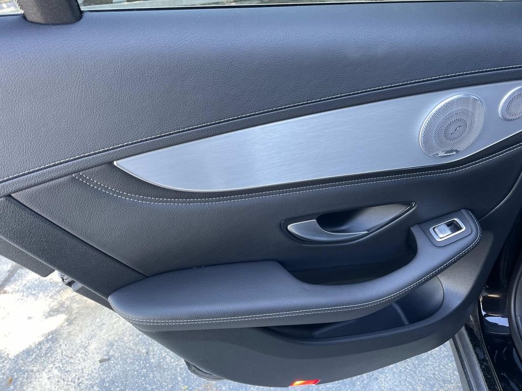 Used 2019 Black Mercedes-Benz GLC 350e image 22