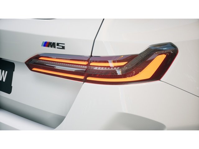 New 2027 Alpine White BMW Base image 8