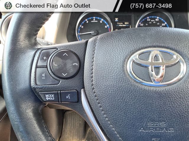 Used 2016 Magnetic Gray Metallic Toyota XLE image 15