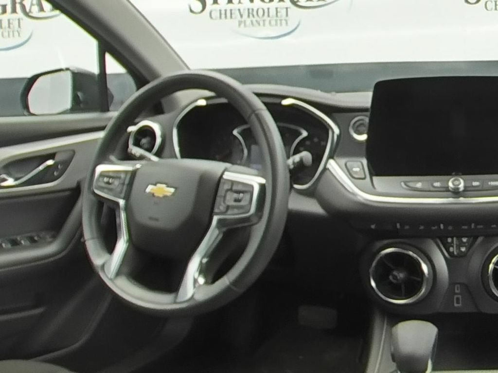 Used 2025 Black Chevrolet 2LT image 16