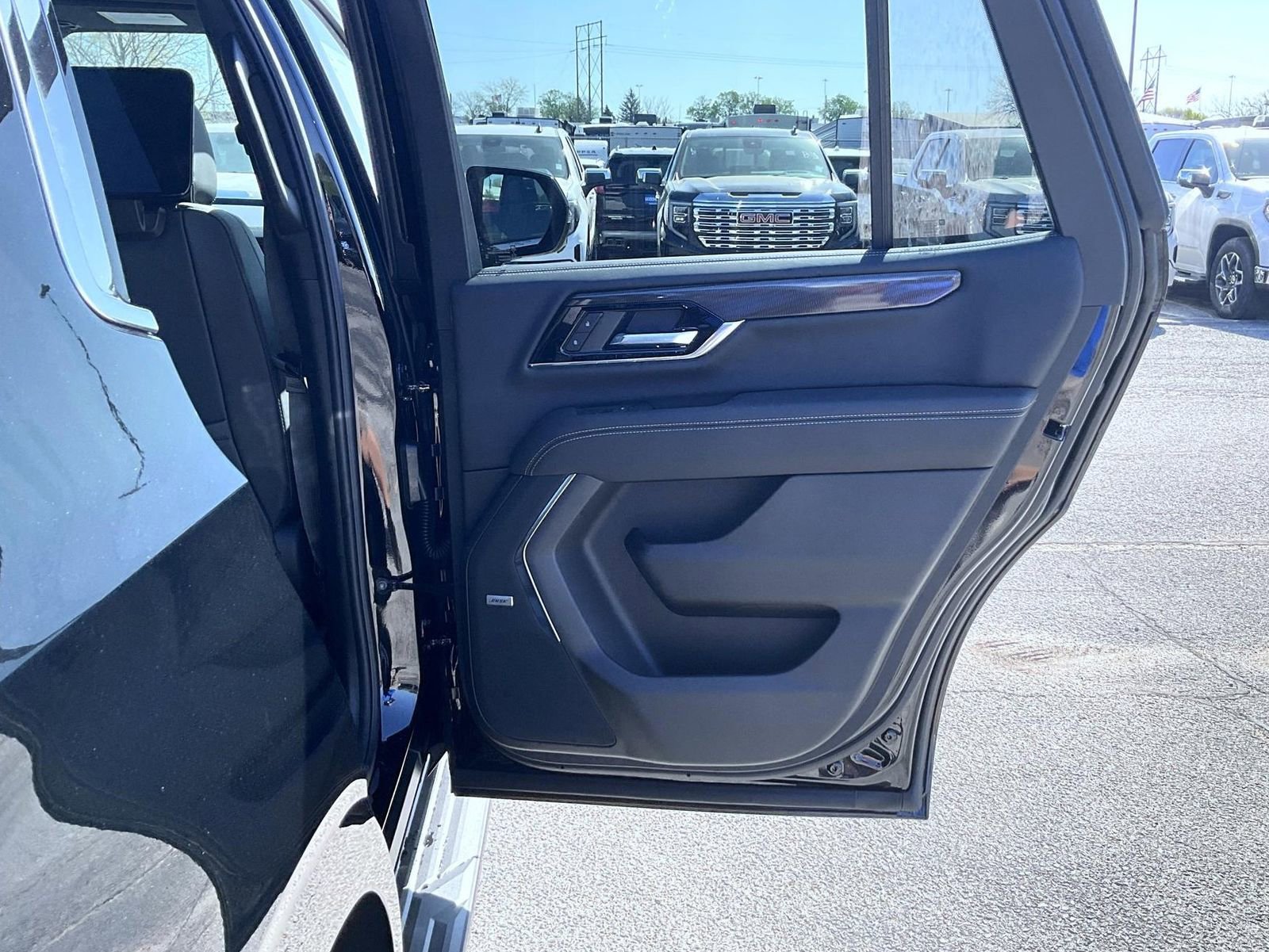 2026 GMC Yukon Elevation - Photo 17