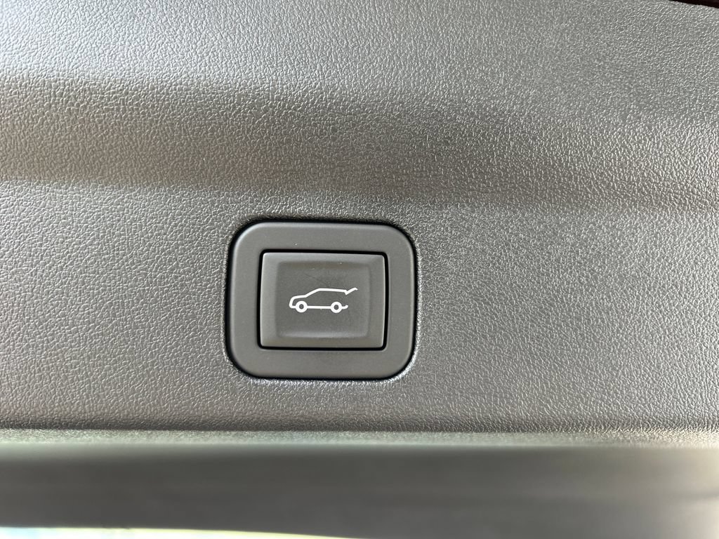2026 Cadillac Escalade IQ Premium Luxury - Photo 8
