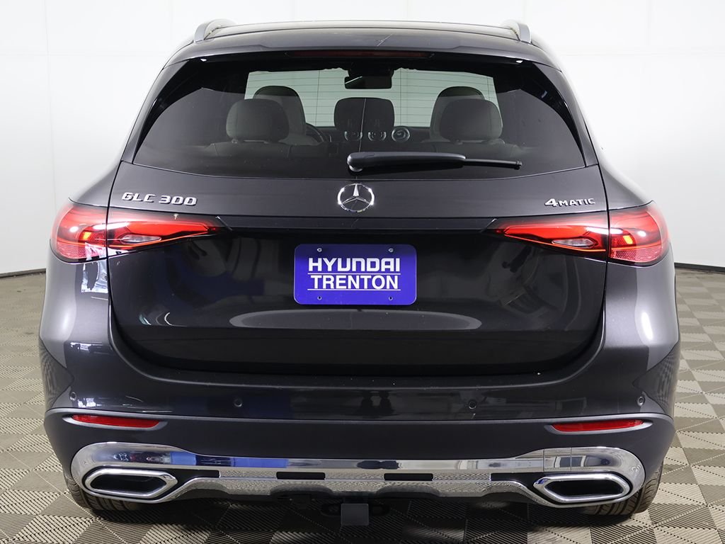 Used 2025 Gray Mercedes-Benz GLC 300 image 15
