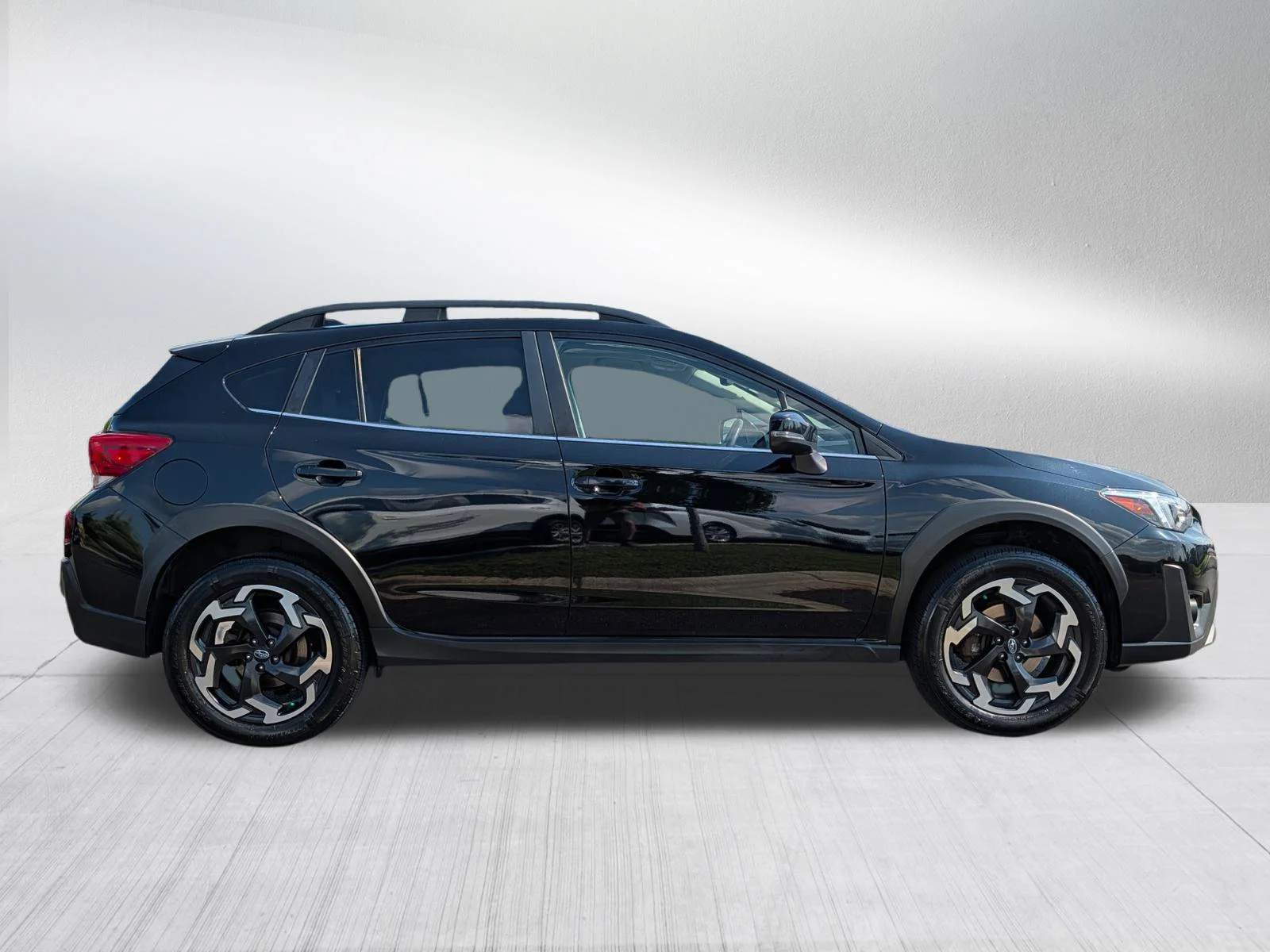 Used 2022 Crystal Black Silica Subaru Limited image 8