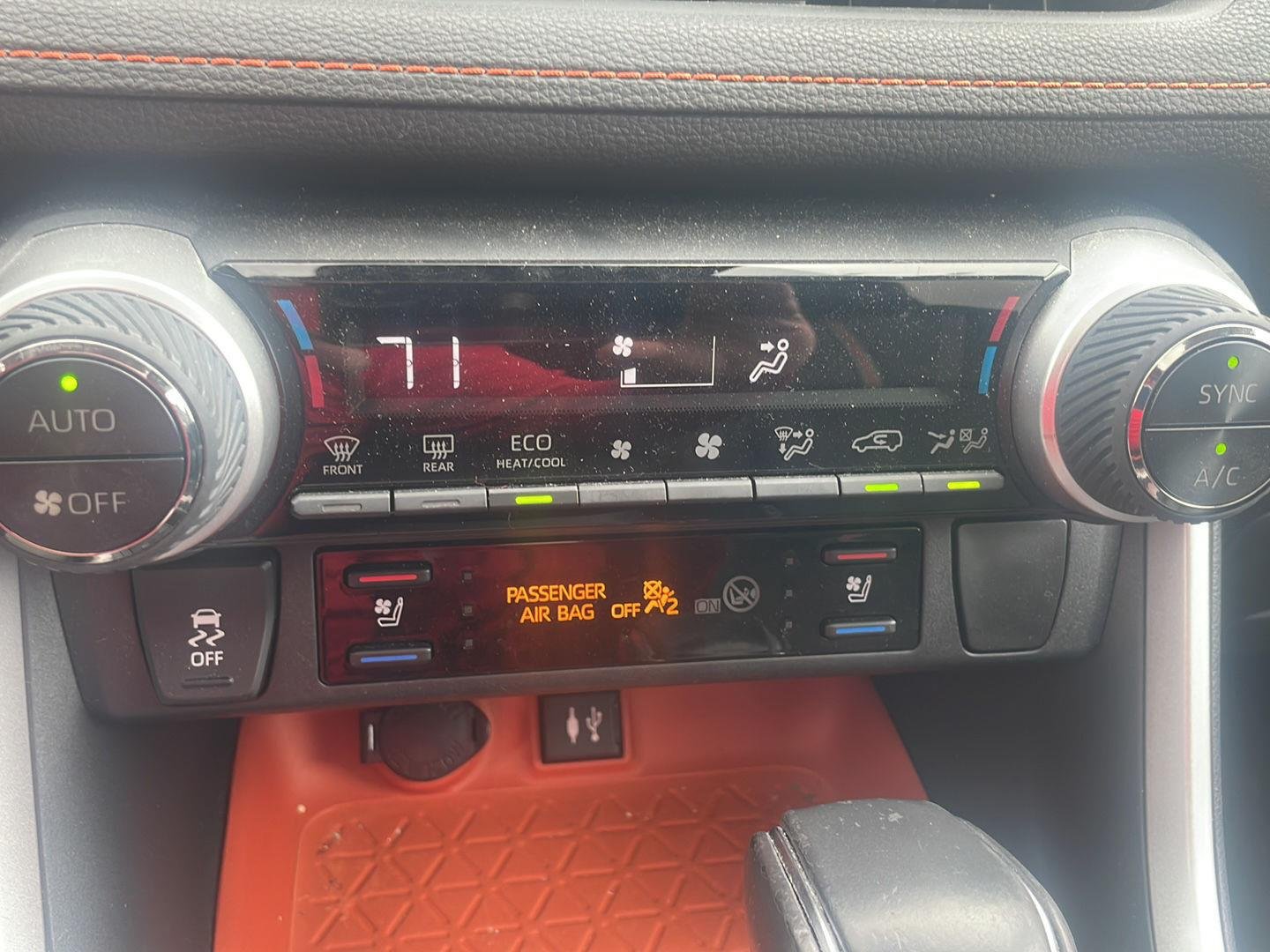 Used 2019 Midnight Black Metallic Toyota Adventure image 3