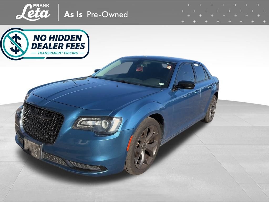 2020 Chrysler 300 Touring's photo
