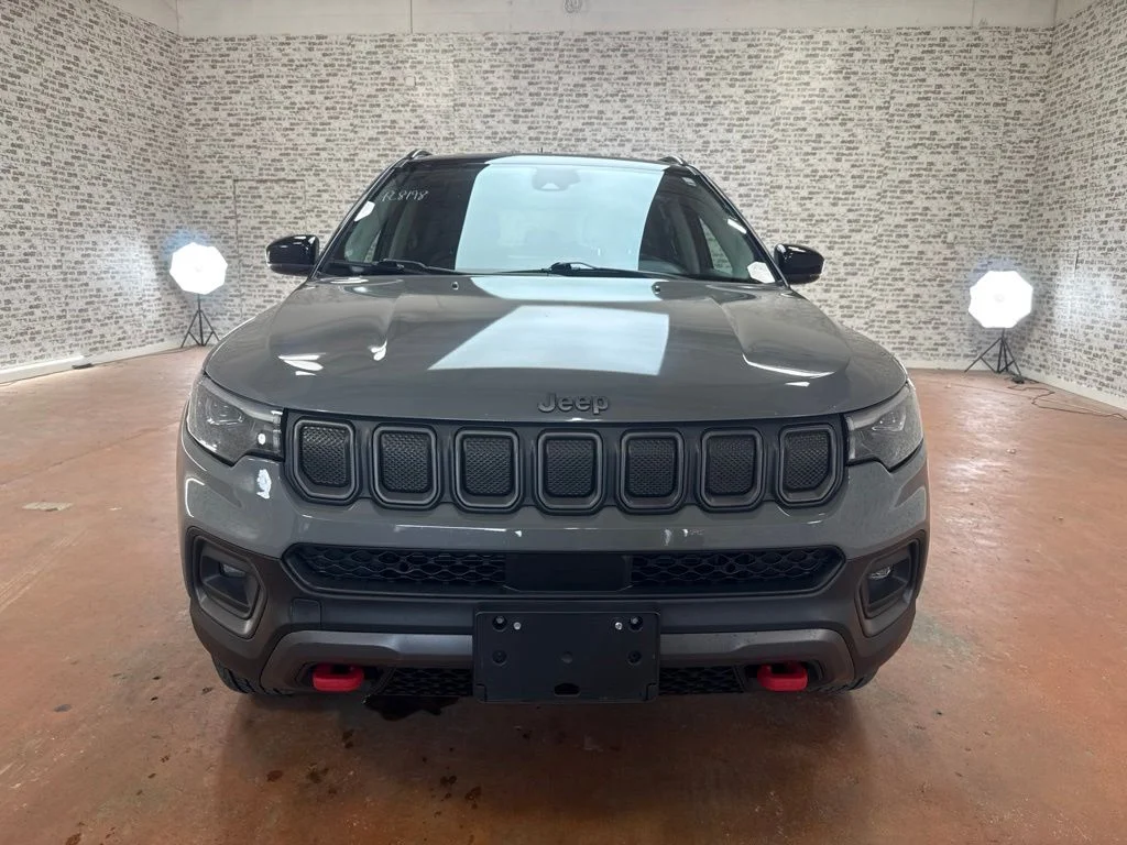 Used 2022 Gray Jeep Trailhawk image 2