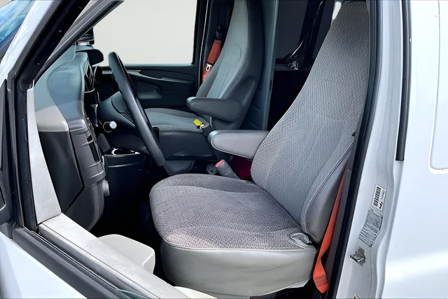 Used 2012 White GMC Work Van image 15