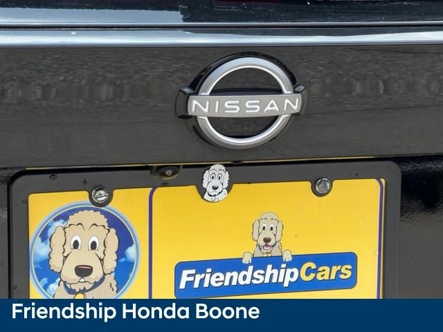 Used 2025 Black Nissan SR image 11