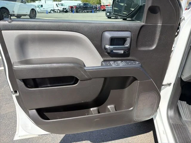 Used 2019 White Chevrolet Silverado Custom image 13