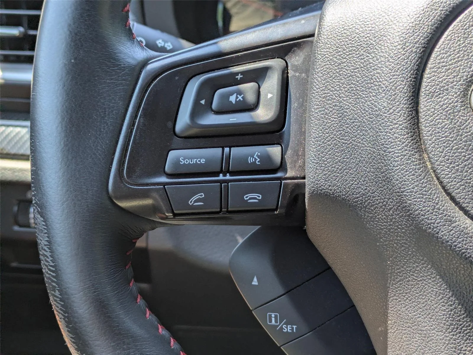 Used 2021 Ice Silver Metallic Subaru  image 17