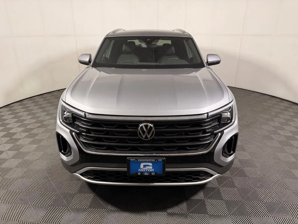 New 2026 Silver Volkswagen 2.0T SE w/Technology image 3