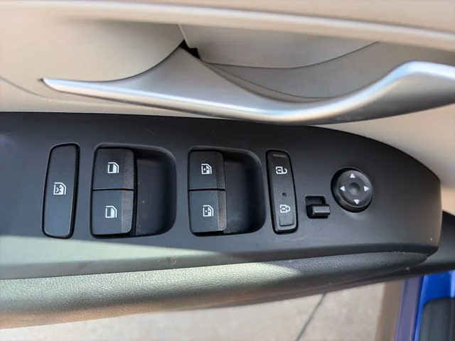 Used 2024 Blue Hyundai SEL image 19