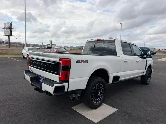 New 2026 Star White Metallic Tri-Coat Ford F-250® Platinum® image 27