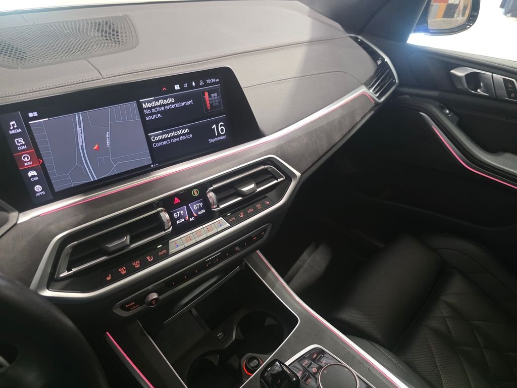 Used 2023 Black BMW xDrive40i image 25
