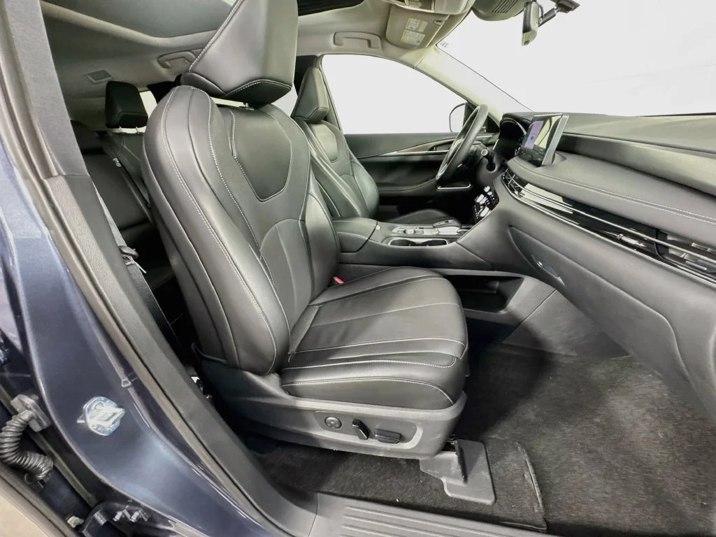 Certified Used 2026 Blue INFINITI LUXE image 40